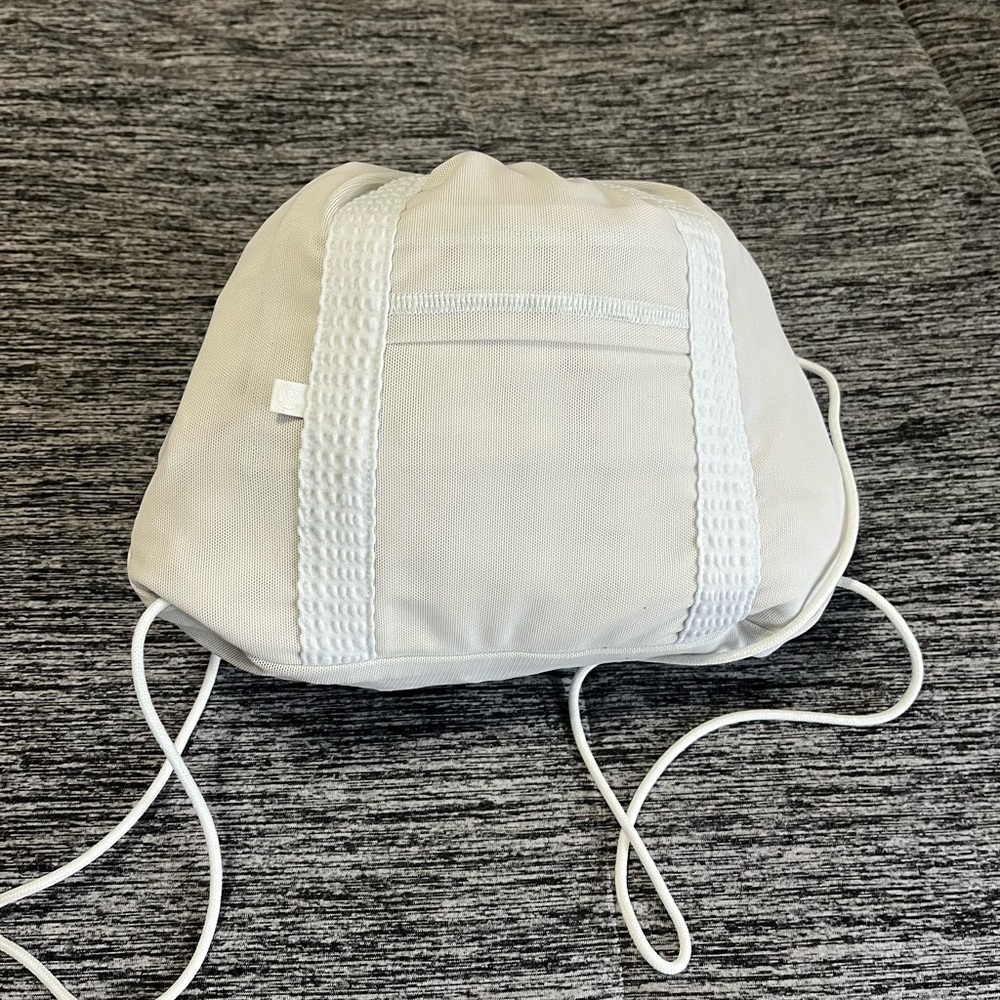 Lululemon Pack Light Pullover - image 5